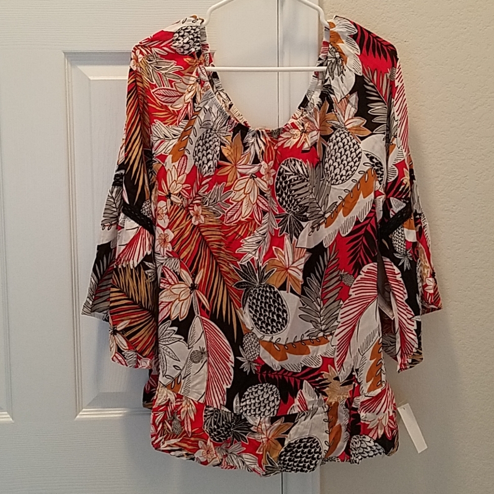 Beautiful Figueroa & flower blouse
